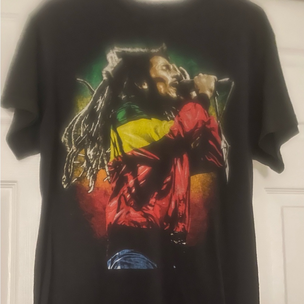 Dynamic Black and Red Short Sleeve Tee